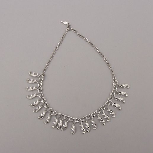 Vintage Sarah Coventry Silver Tone Necklace c.1970